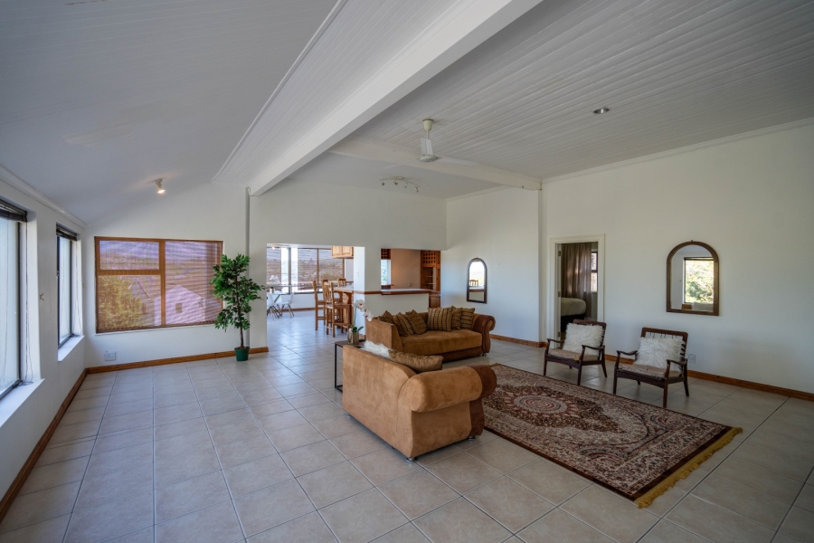6 Bedroom Property for Sale in East Bank Eastern Cape